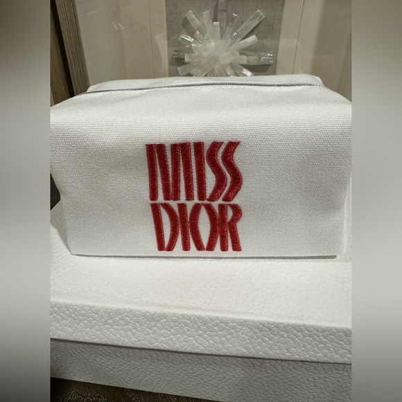NEW DIOR Miss Dior White/Red Makeup Bag Cosmetic Pouch with box. - Picture 2 of 4